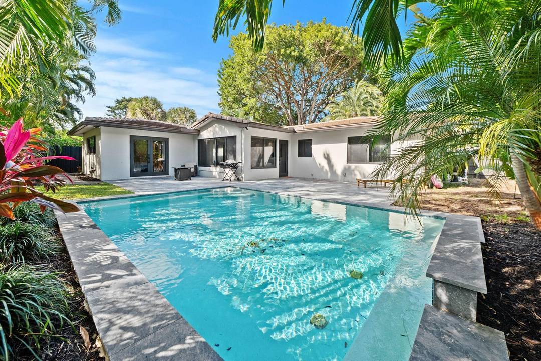 Welcome to this beautifully updated 3 bedroom, 3 bathroom home where comfort meets convenience.