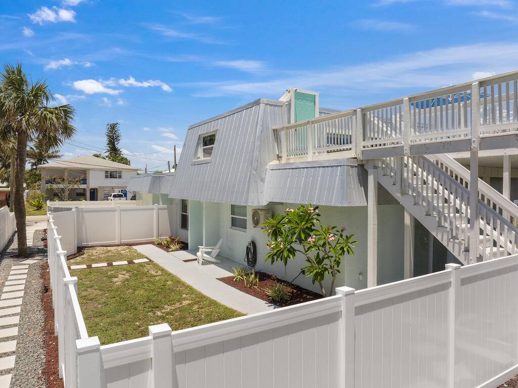Indulge in coastal living at 346 Hernando St, Fort Pierce, FL 34949 on Hutchinson Island.