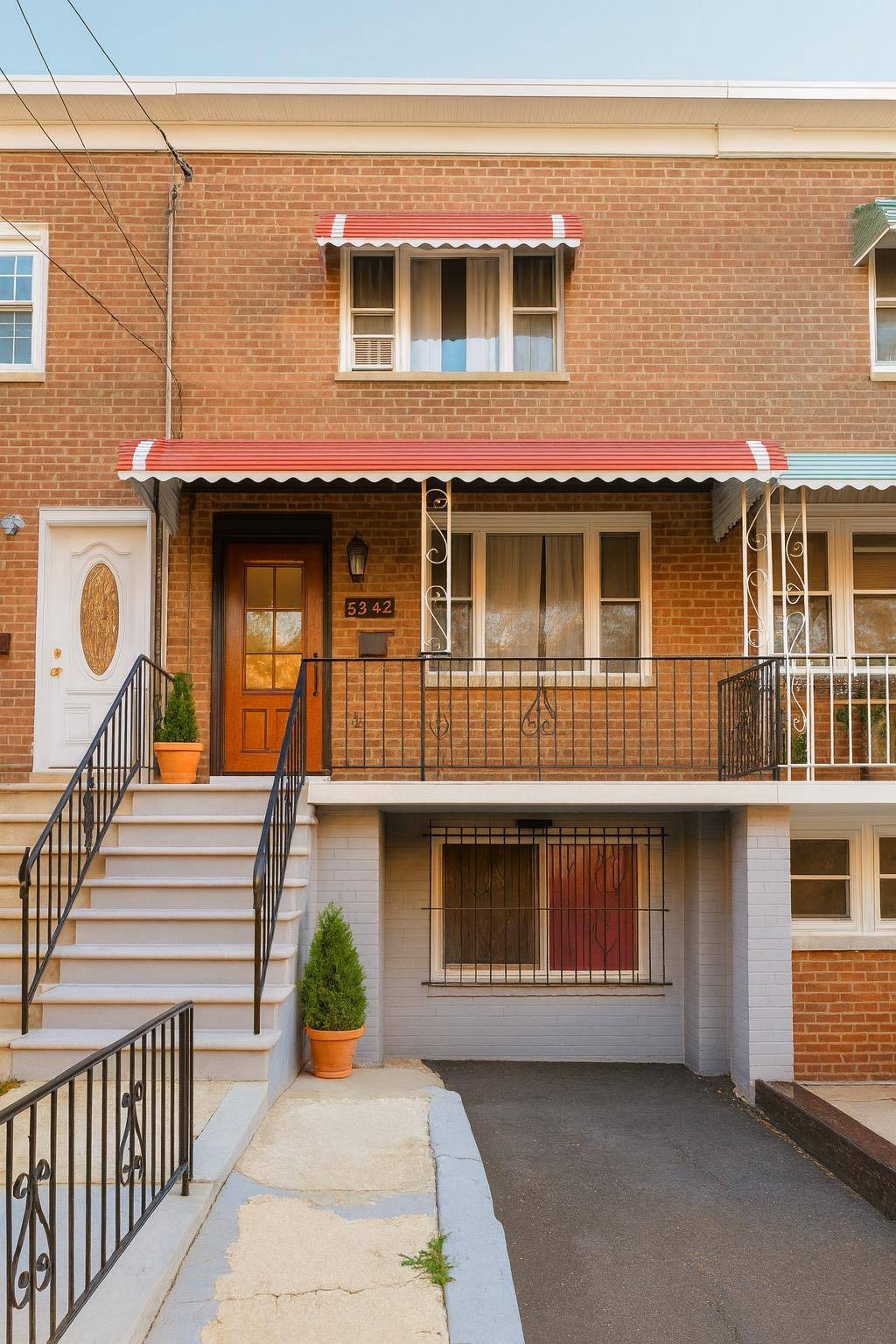 Welcome to 3345 Mickle Avenue in the heart of the Laconia section of the Bronx !
