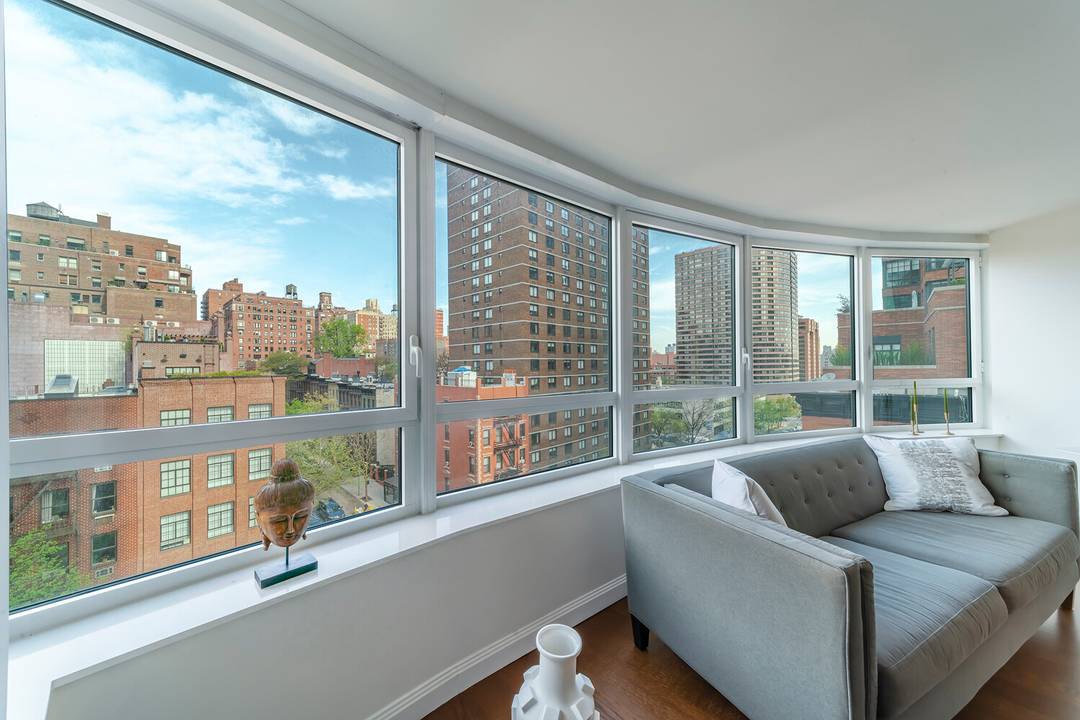Come home to beloved Carnegie Park, and enjoy every 5 star living luxury Manhattan has to offer.