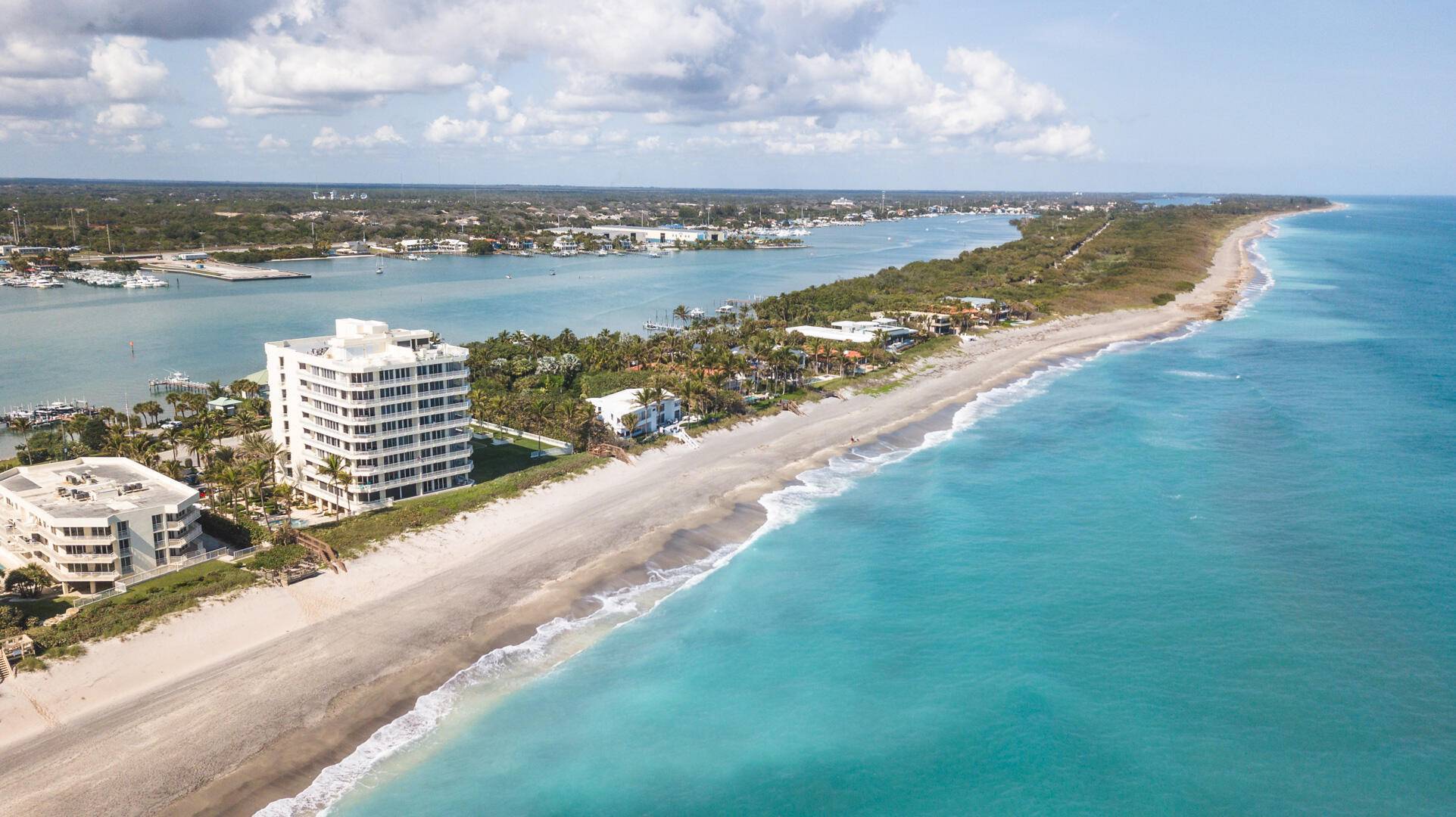 Welcome to paradise on the shores of Jupiter Island.