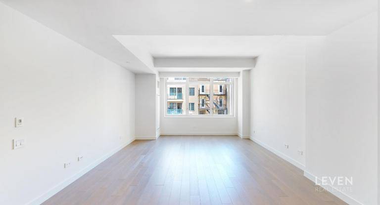 Introducing Unit 5A at Halcyon, a luxurious residential oasis nestled in the heart of Turtle Bay at 305 East 51st Street.