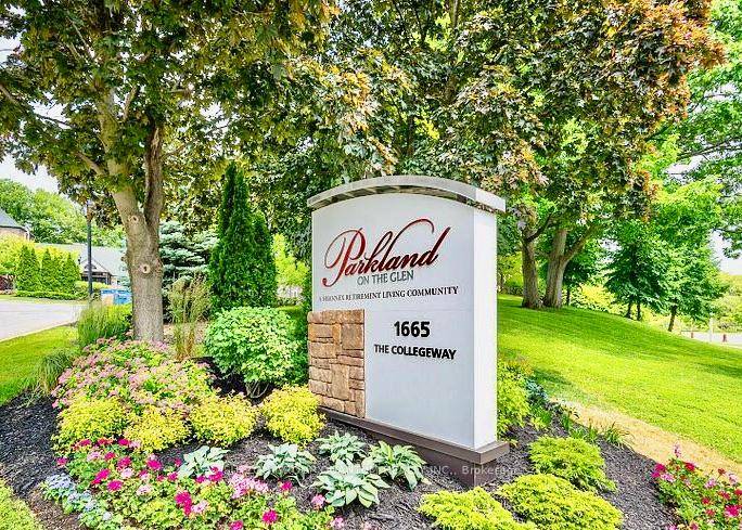 Nestled in Mississauga's picturesque Sawmill Valley, this spectacular sunlit 2 bedroom den, 2 bathroom condominium apartment offers a luxurious retirement living experience.