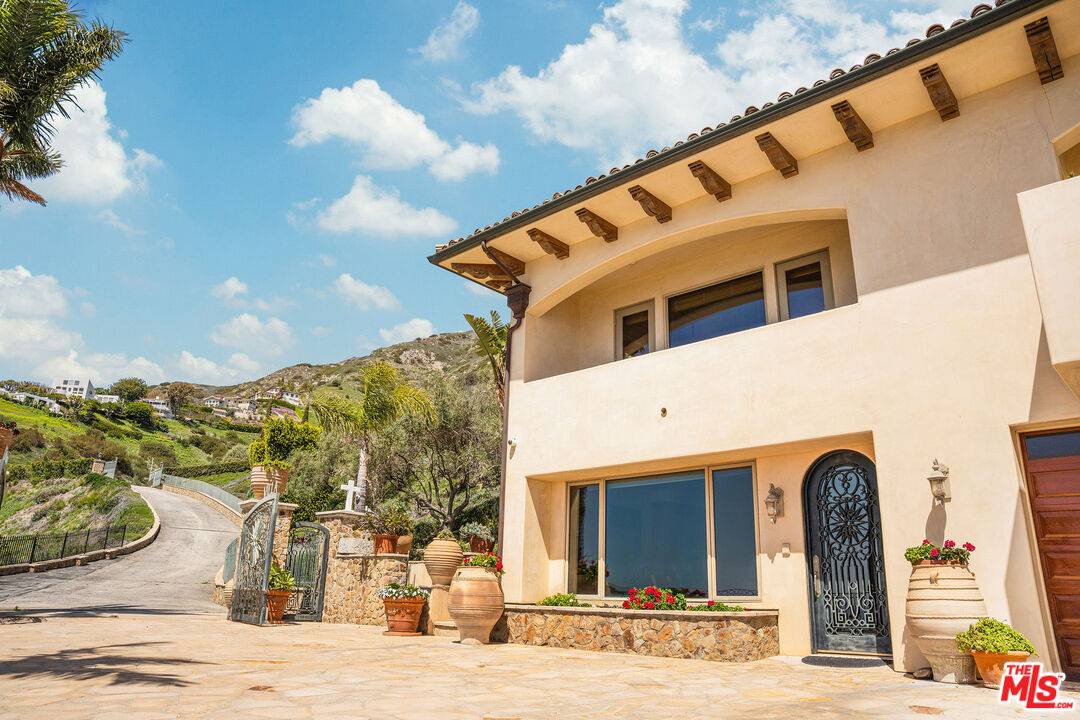 4440 Encinal Canyon Rd 1BR Malibu La