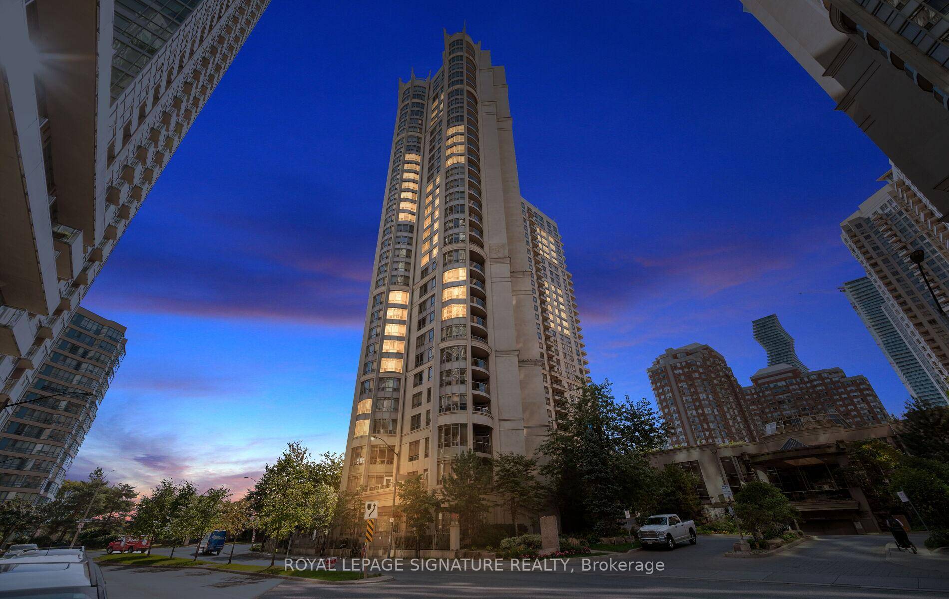 Welcome to Tridels Prestigious Ovation 1 Building in the Heart of Mississauga !