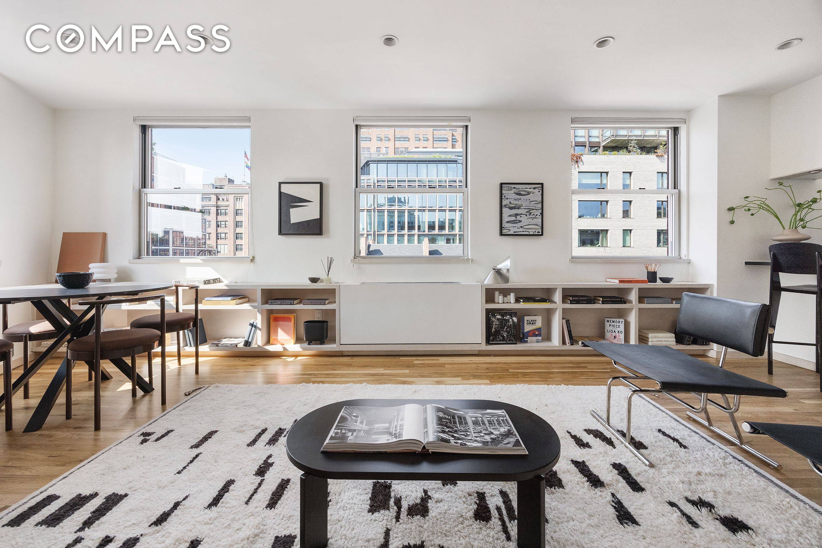 Located at the nexus of the West Village and Meatpacking District, this corner, one bedroom apartment features dynamic open city views and exceptional natural light.