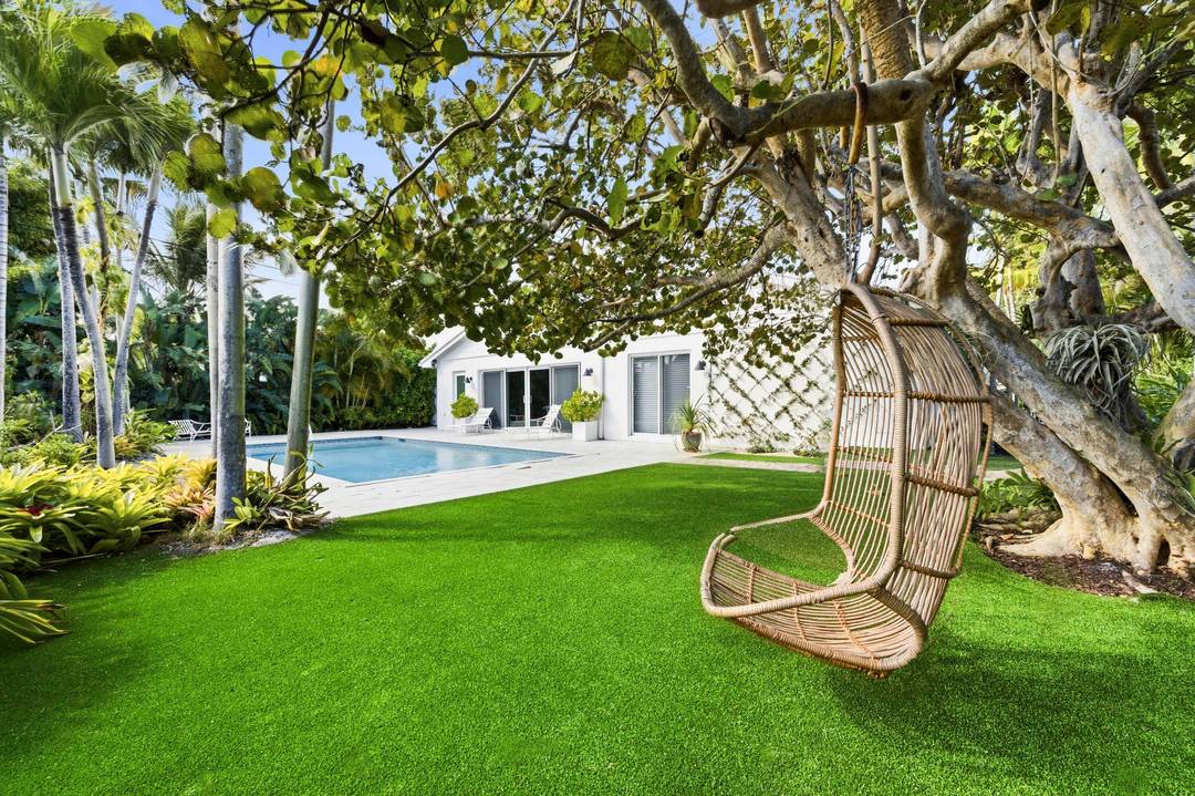 Completely renovated and full of charm, this stunning 3 bedroom plus den home in North Palm Beach offers the perfect blend of timeless character and modern upgrades.