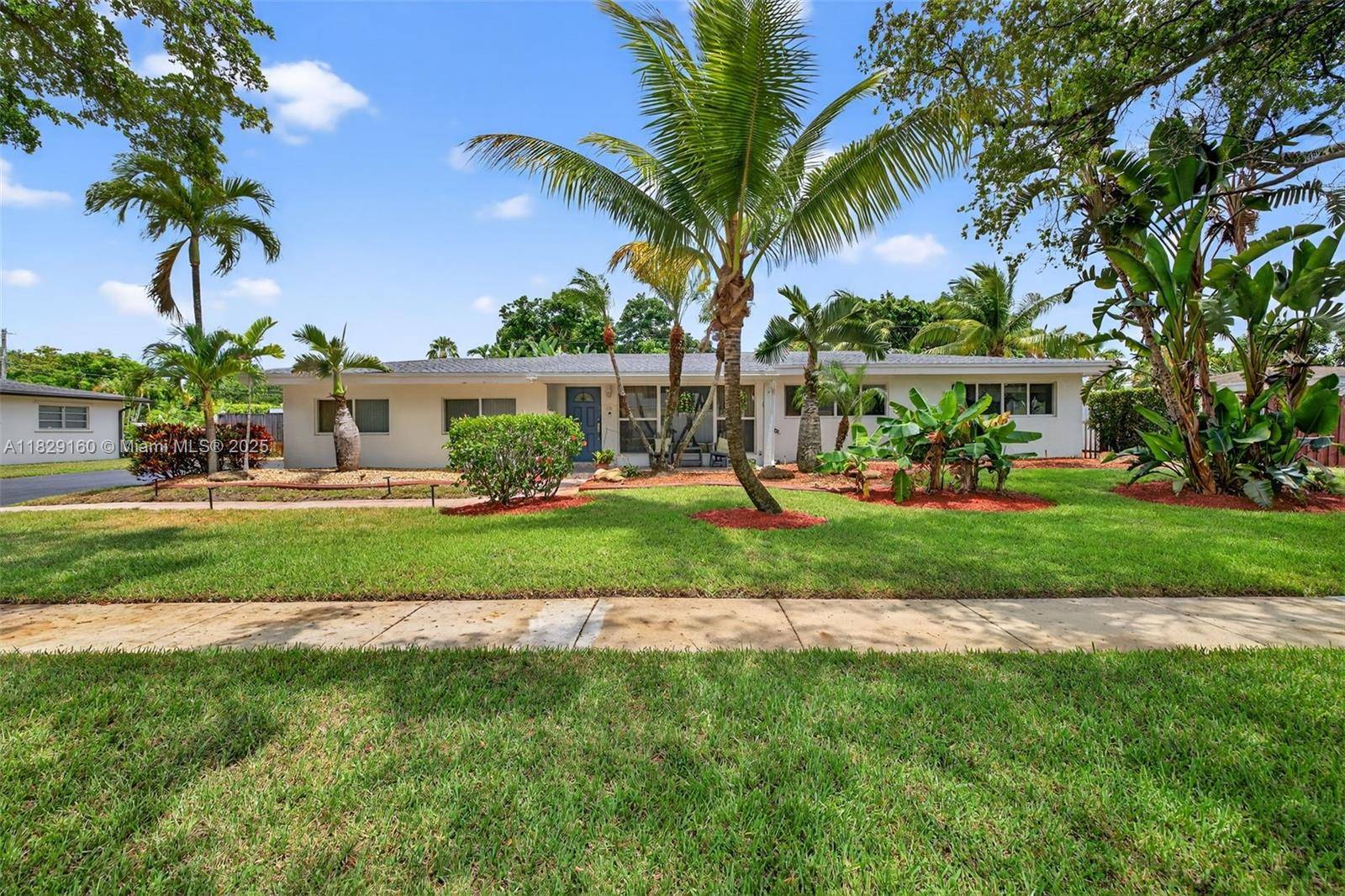 Bright amp ; open floor plan with a view straight through to the sparkling pool true Florida living from the moment you walk in.