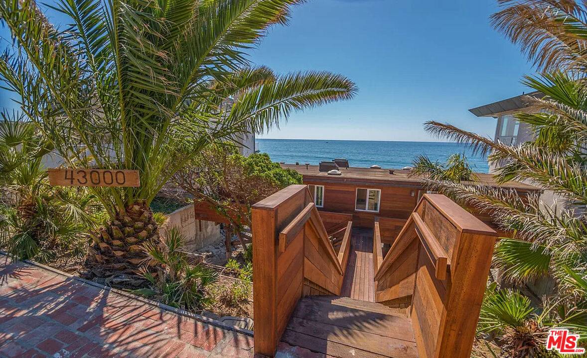 43000   Pacific Coast Hwy Malibu LA