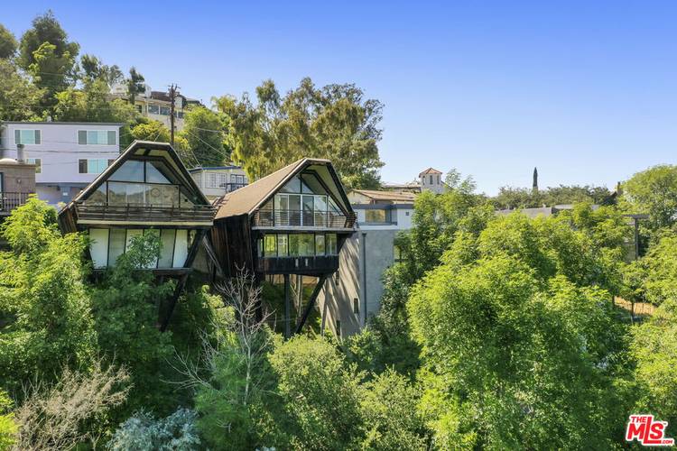 7149   Woodrow Wilson Dr 2BR Hollywood Hills East La