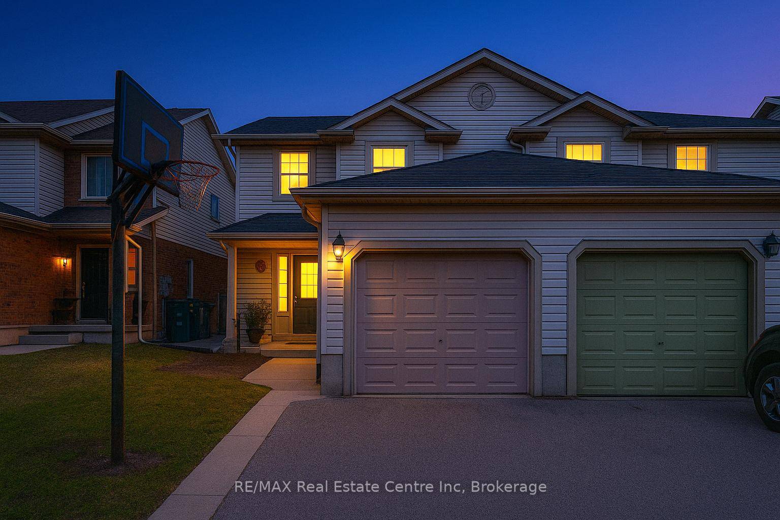 Fabulous for families ! This freehold Semi with no condo fees is located just across the street from O'Connor Lane Park and a short walk to Ken Danby and Holy ...