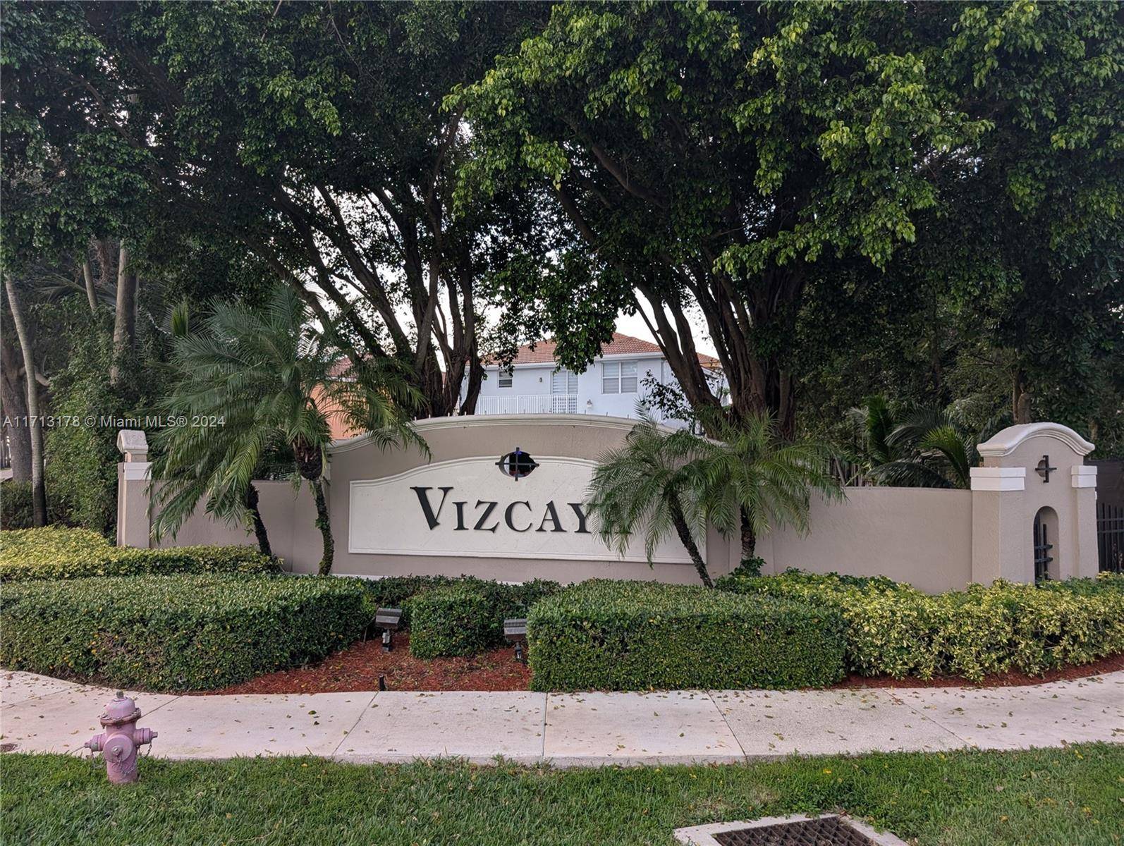 THIS IS THE ONLY 2 BED 2 BATH UNIT CURRENTLY AVAILABLE IN VIZCAYA !