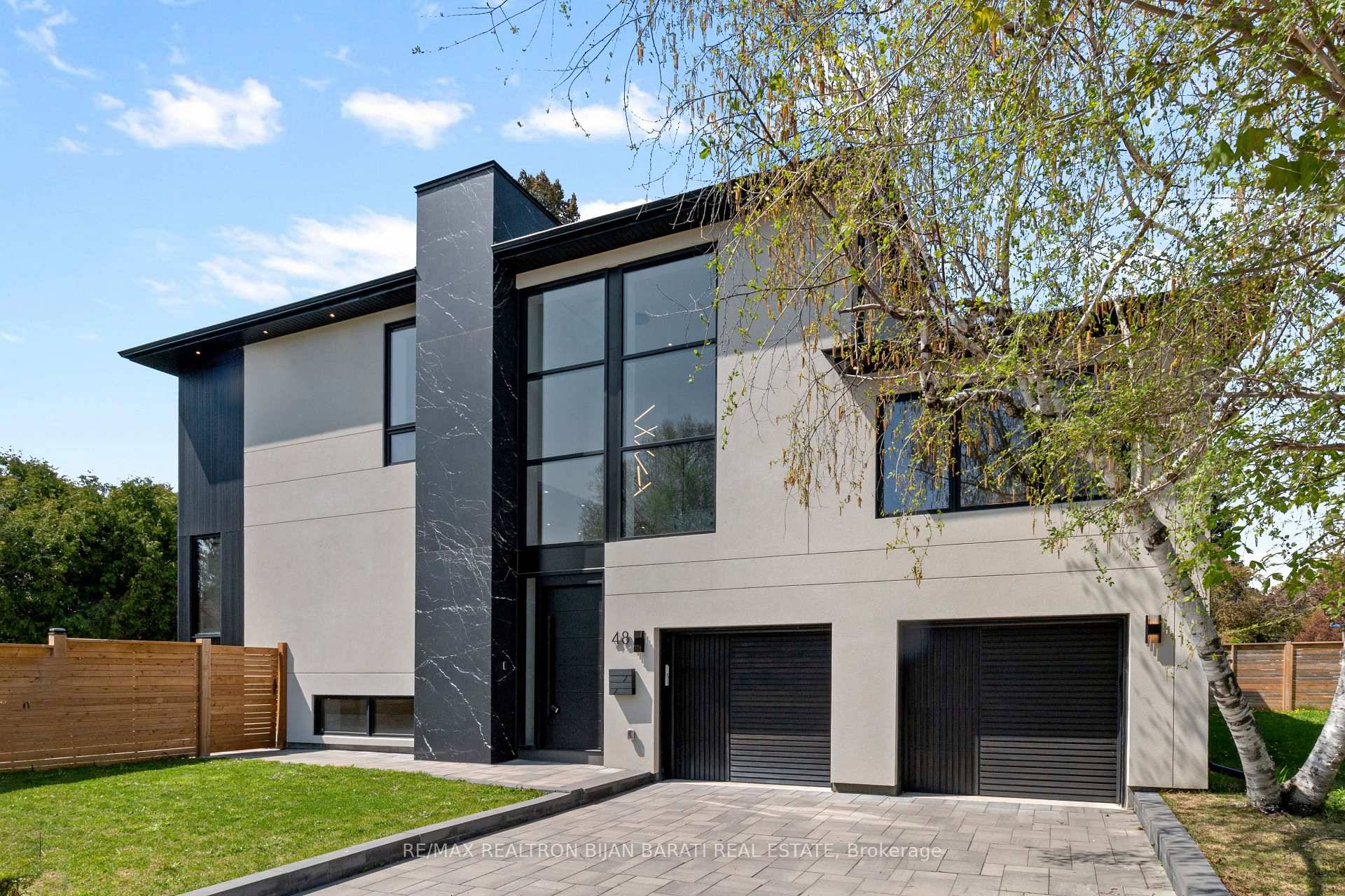 Extravagant Custom Home with Approximately 4100 Sq.