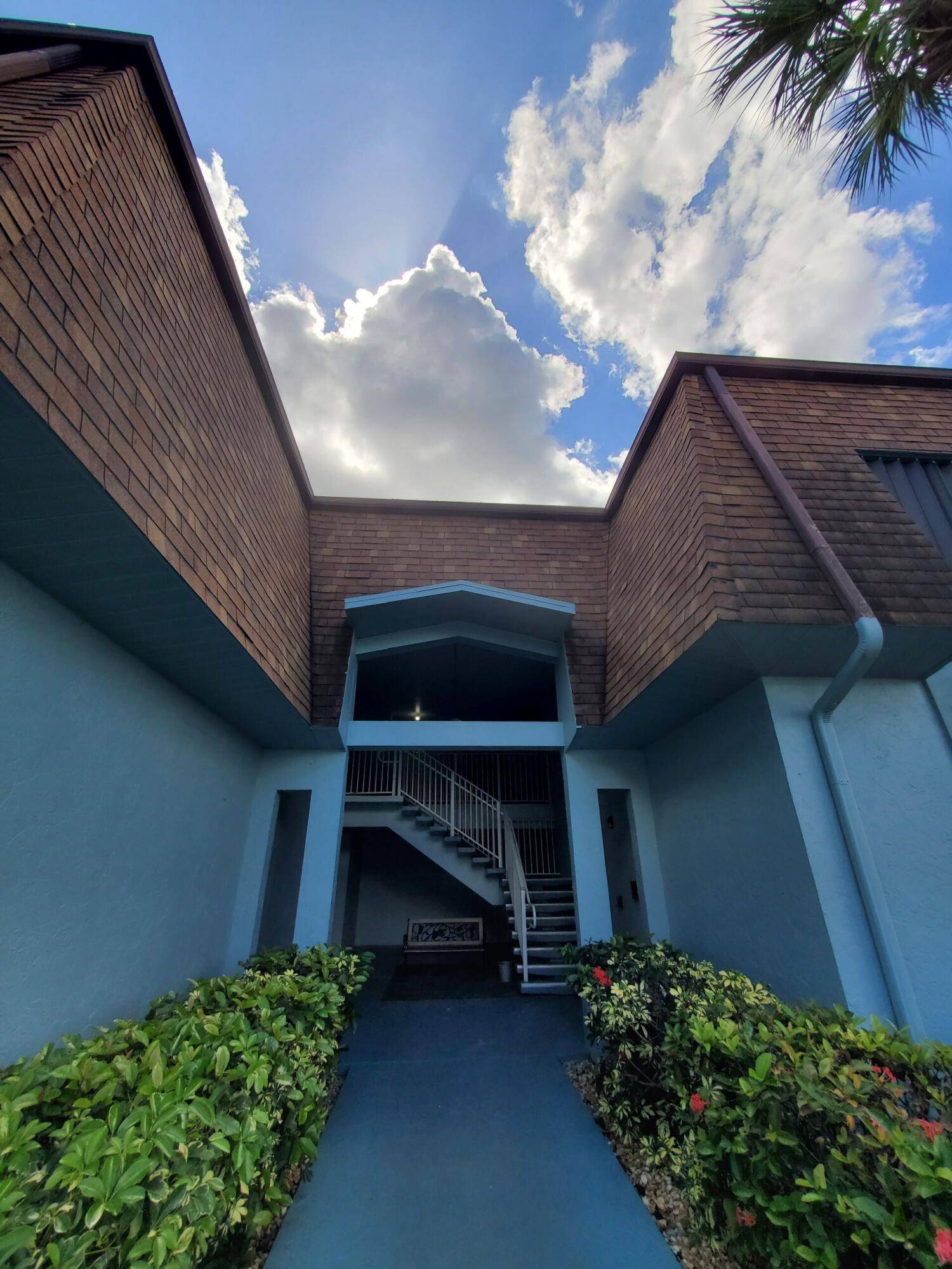 Fresh and Clean, Well Maintained 2nd floor condo with Common Area Extra Storage Room.