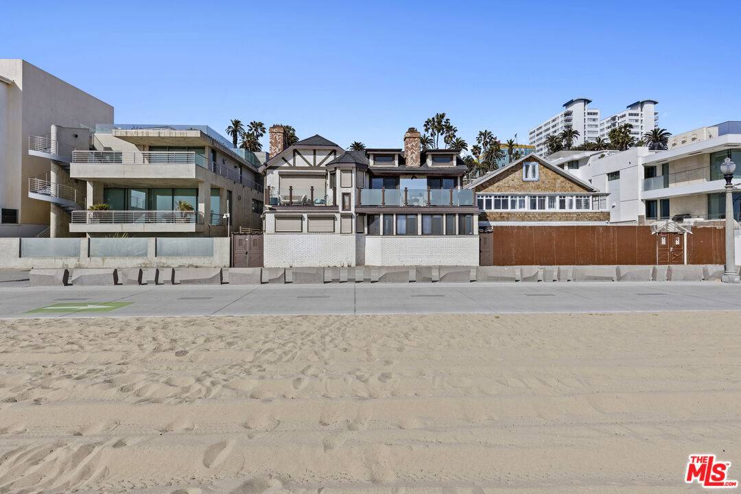 1362   Palisades Beach Rd 2BR Santa Monica La