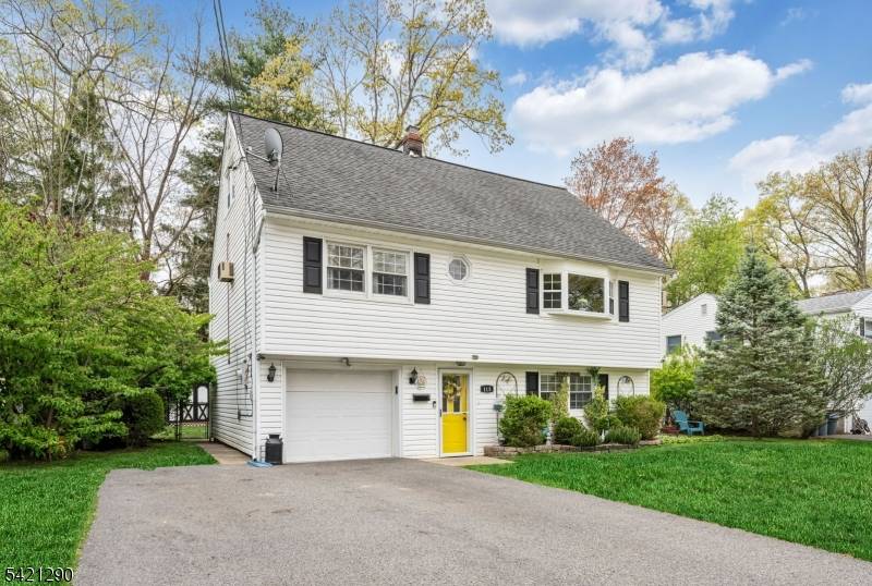 Stunning home in the highly sought after Lions Head Lake community !