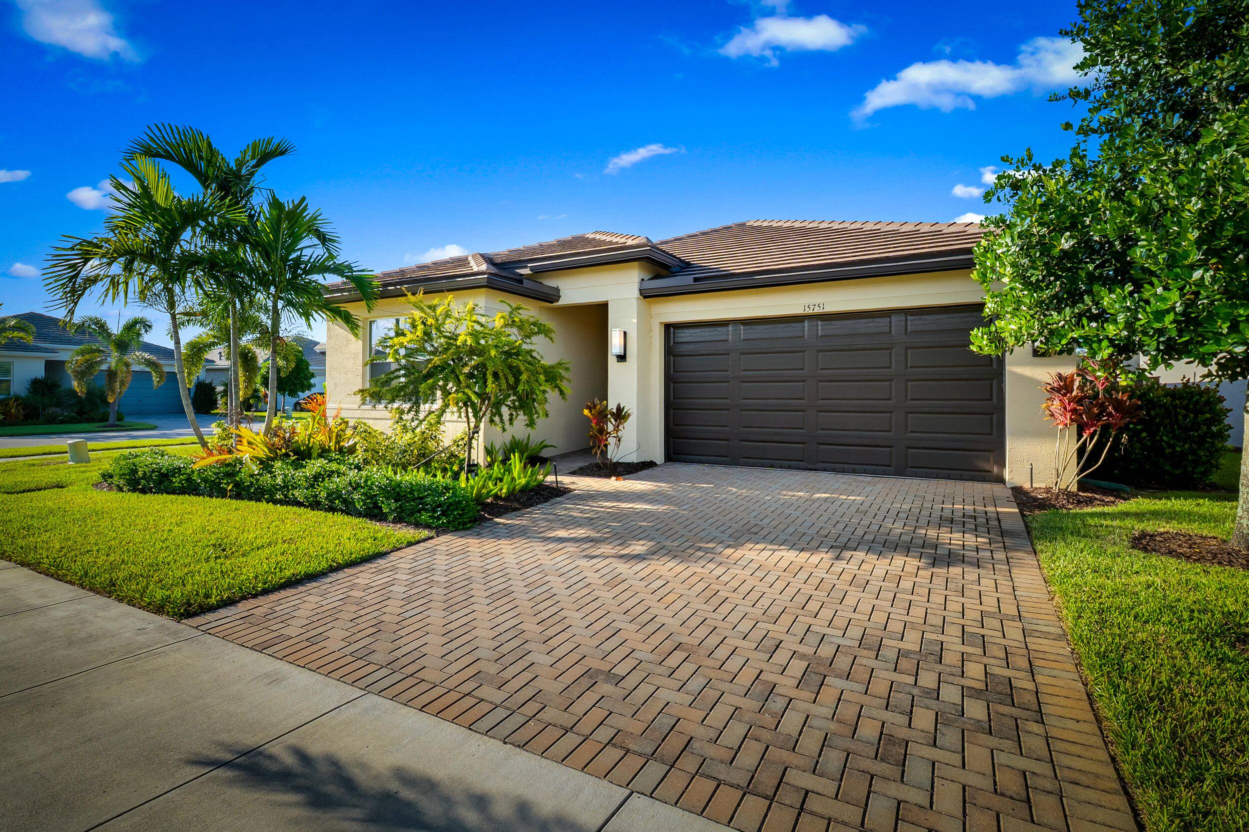 Step into this Sandpiper model with 1, 760 living space under air, 2 bedrooms office 3rd bedroom with pocket doors, and 2 baths.