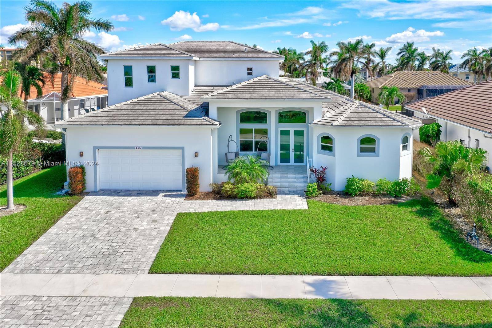 Gorgeous turnkey, high producing AirBnB on Marco Island.