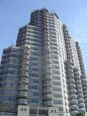 Located on a high floor, this 1 bedroom apartment offers expansive views and soaring ceilings that provide a sense of space and light throughout.