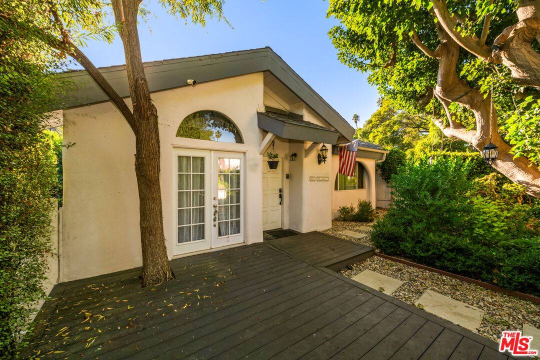 967   Wellesley Ave 3BR Brentwood La
