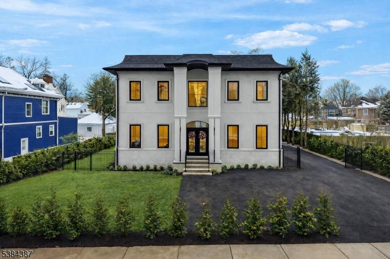 Experience ultimate luxury in this brand new construction in the heart of Closter.