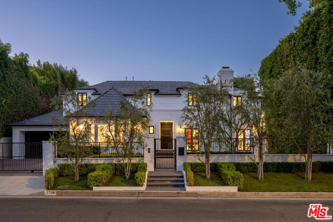 1719 Ambassador Ave 6BR Beverly Hills Post Office | B.H.P.O. La