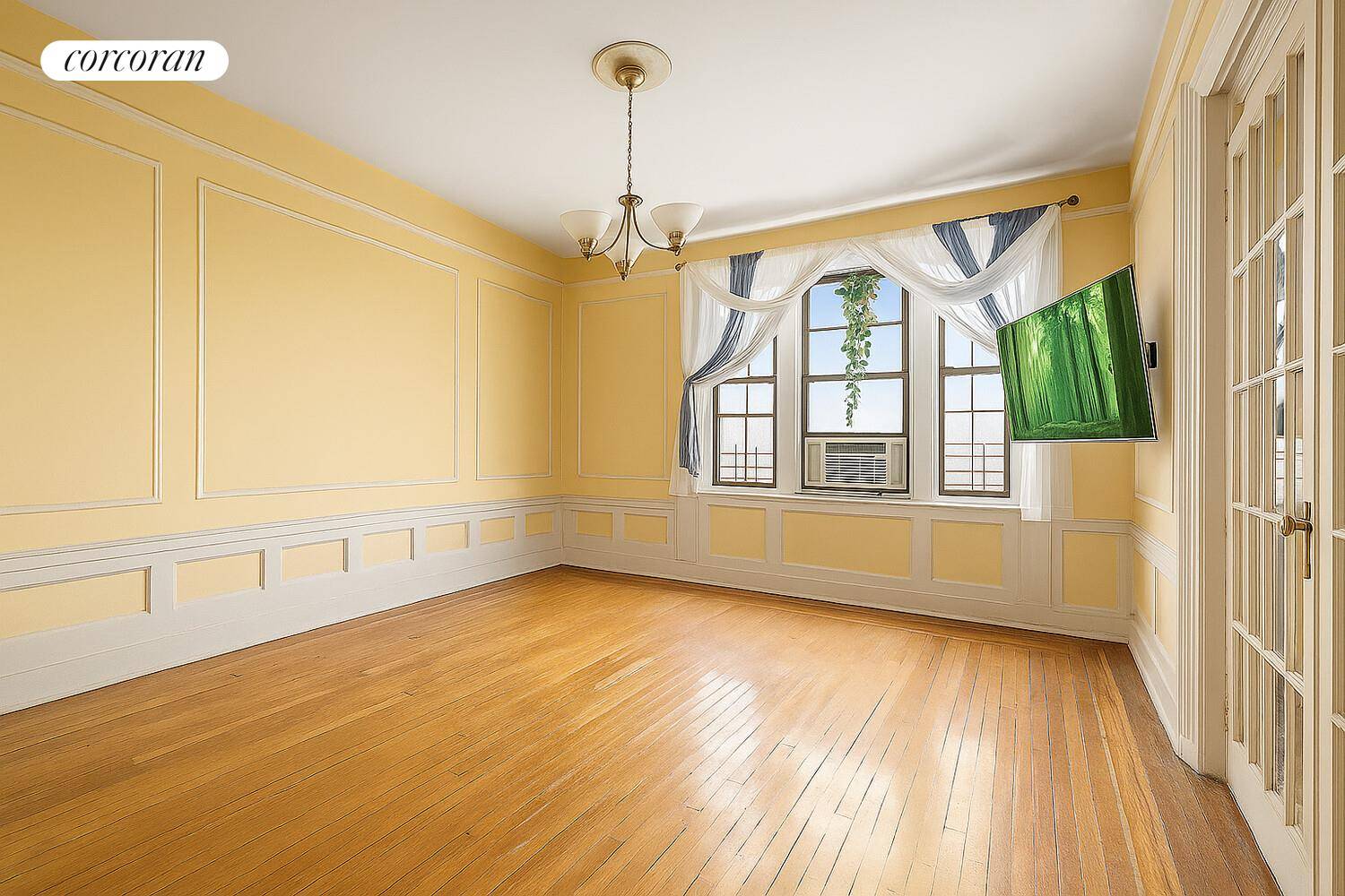 302 CONVENT AVENUE APARTMENT 62 HAMILTON HEIGHTS Versatile Prewar 2 Bed with Formal Dining, In Unit W D and Flex Layout This charming 2 bedroom, 1 bath, prewar home offers ...