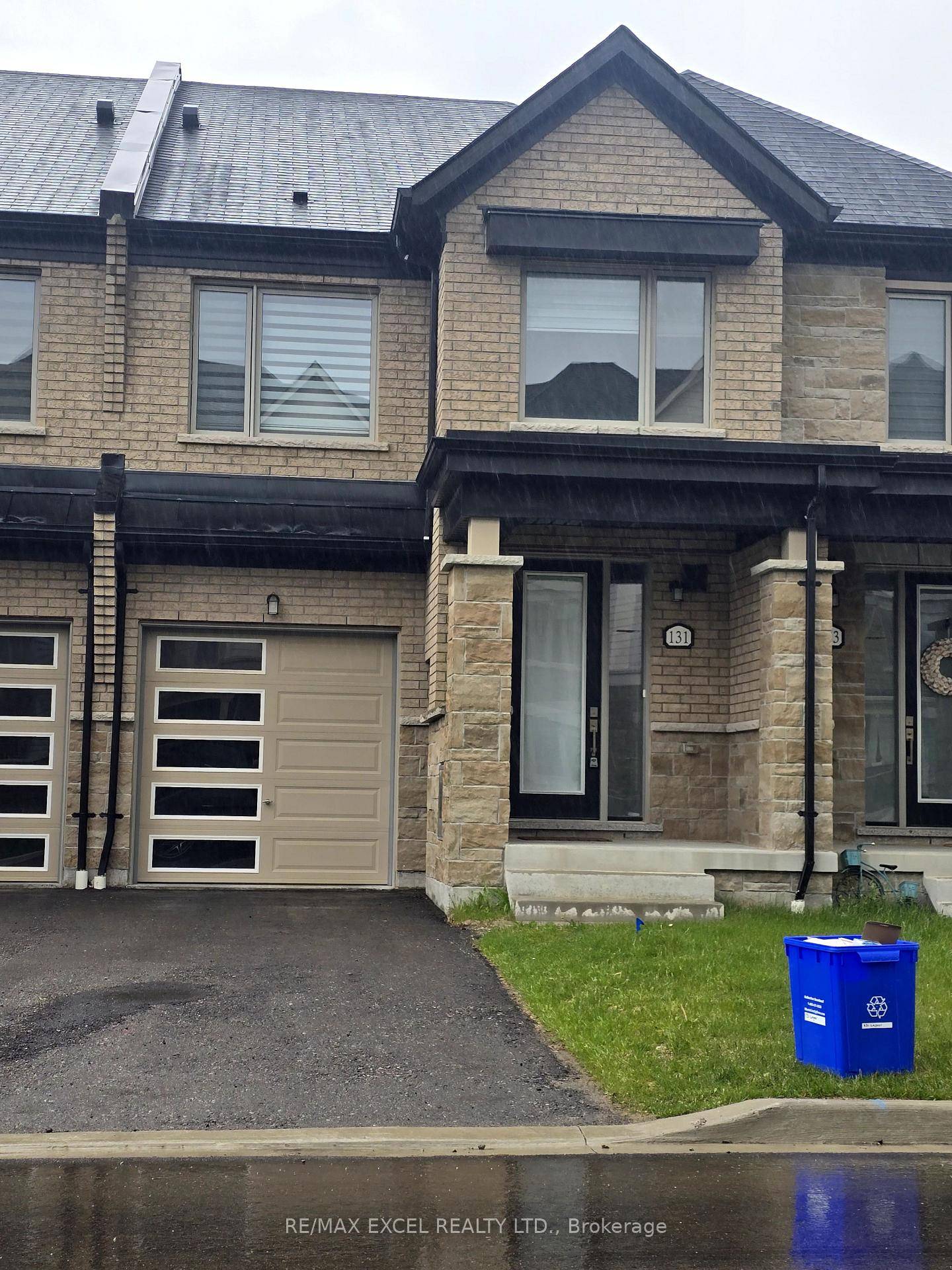Sun filled beautify brand new townhouse.
