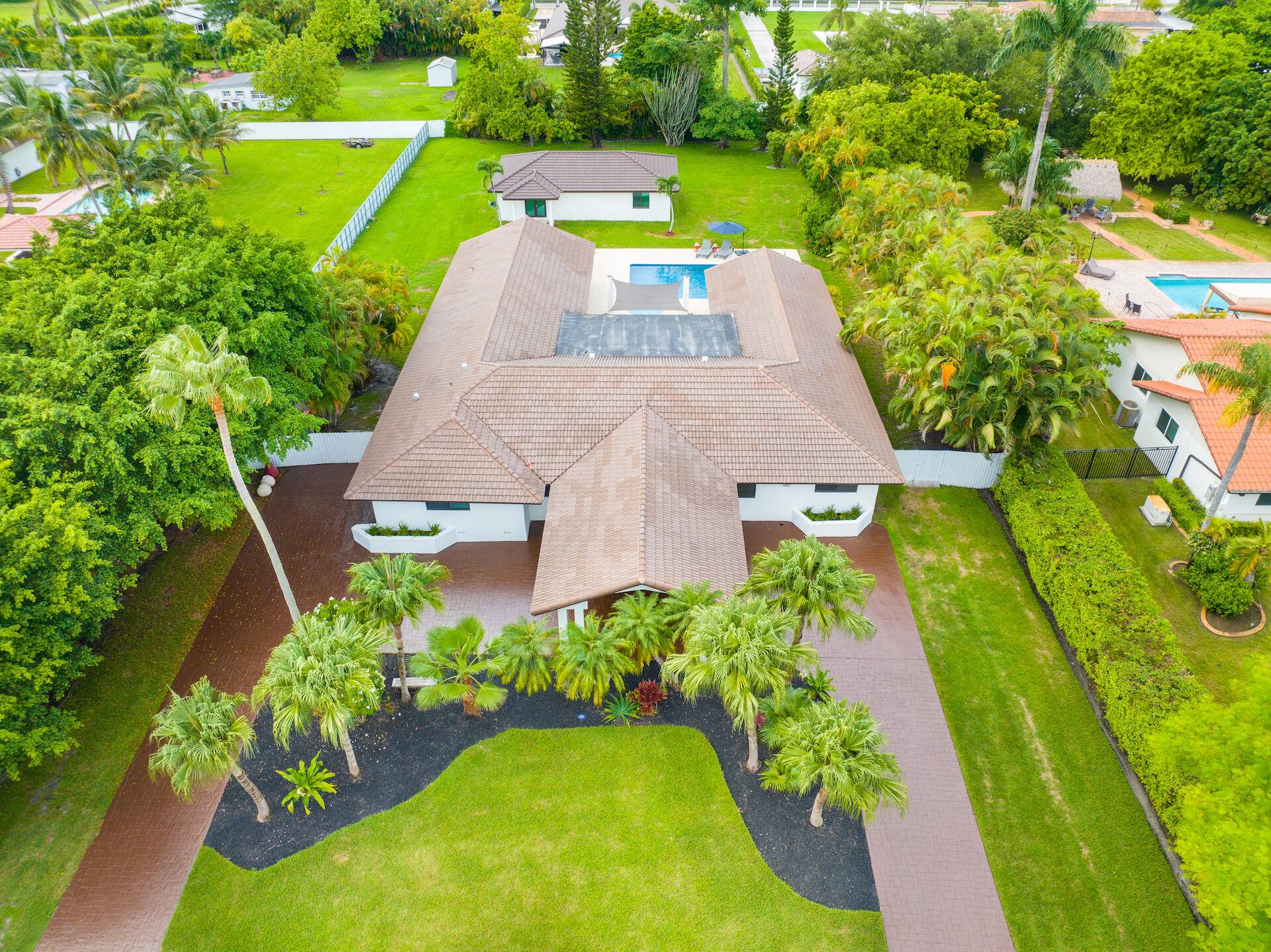 Discover the perfect blend of modern elegance and family friendly design in this meticulously renovated estate.