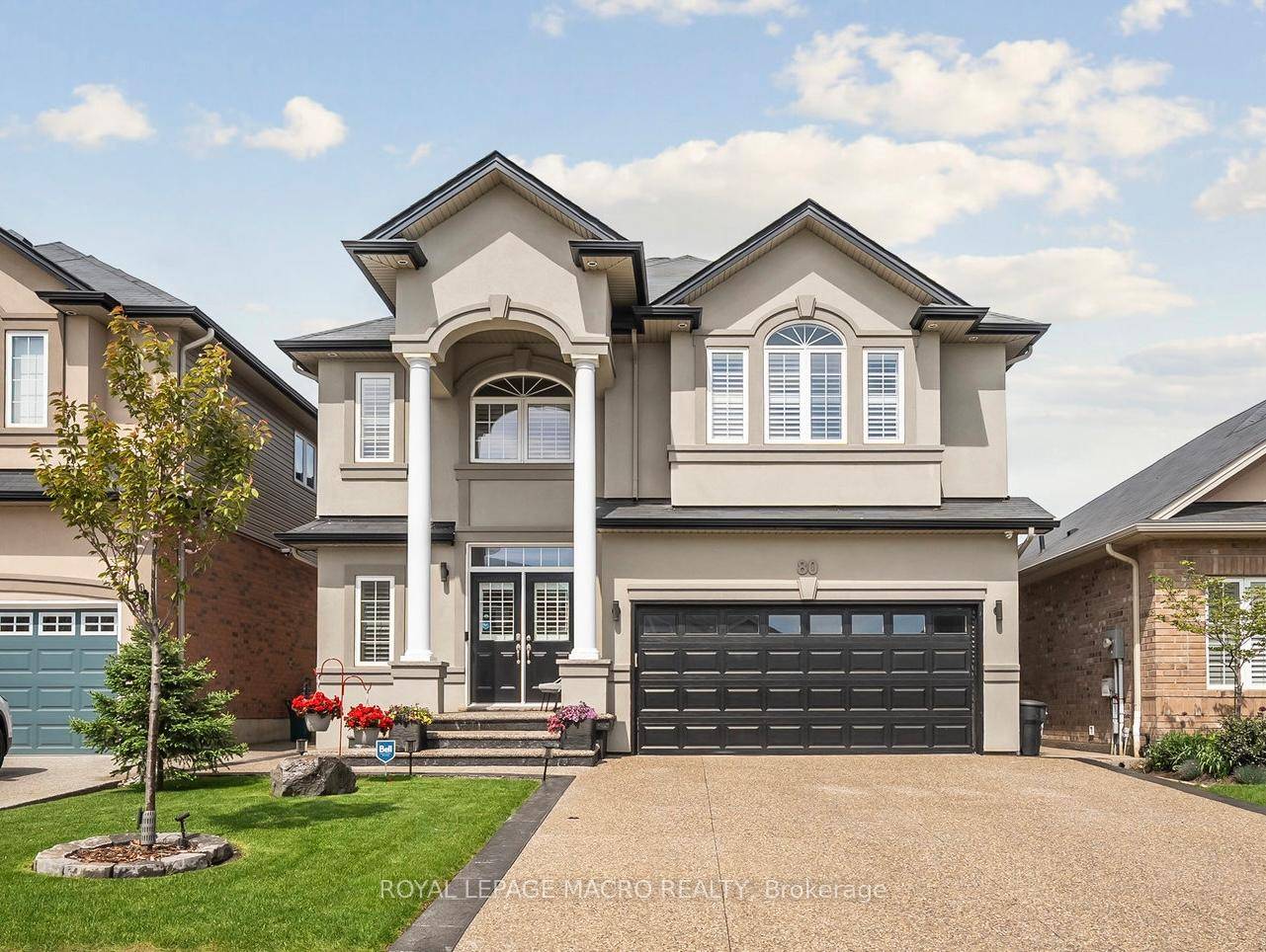 2842 sq ft above grade on a 40 ft x 109 ft lot.