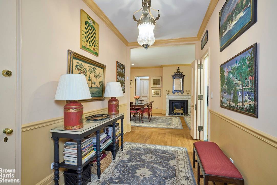 Elegant Pre War Residence with Rare 10 Foot Ceilings on Park Avenue Rarely available, this gracious four room apartment boasts 10 foot ceilings.