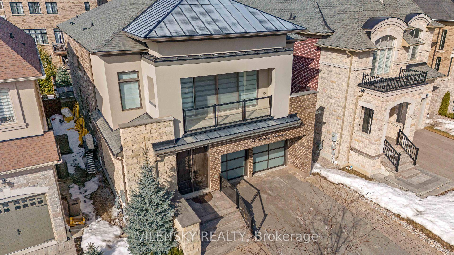 Magnificent Masterpiece Located In The Most Prestigious Neighbourhood Of Upper Thornhill Estates !