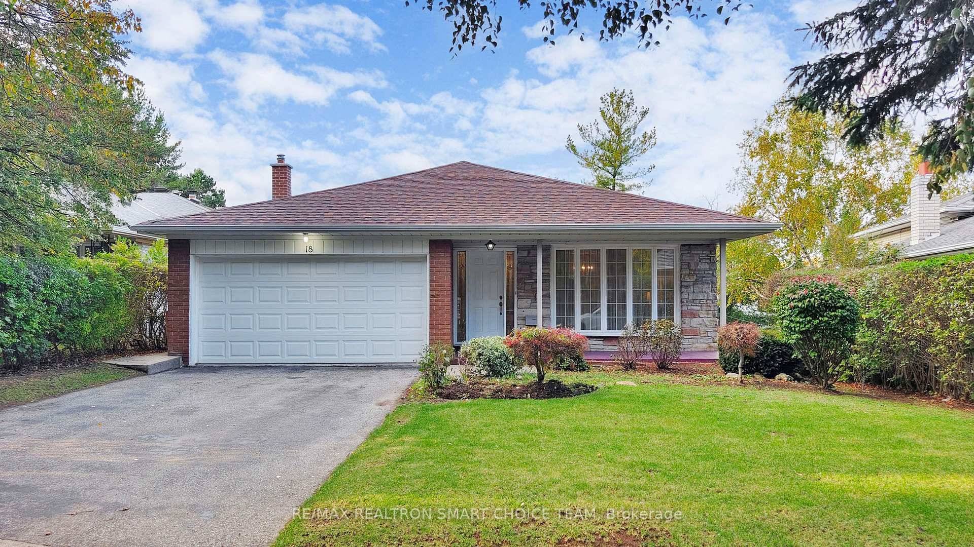 This Spacious 4 Bedroom, 3 Bathroom Detached Residence Offers The Perfect Blend Of Comfort, Functionality, And Location.