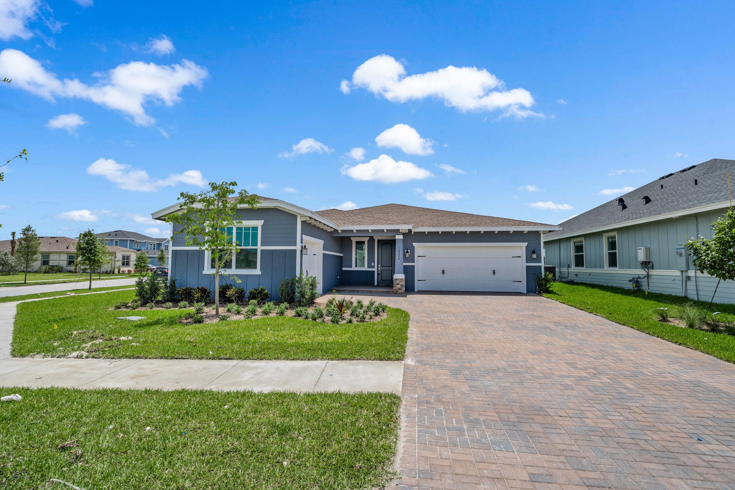 Beautiful 4bed 3bath 2car garage cart garage Rosemary floor plan in Arden Community.