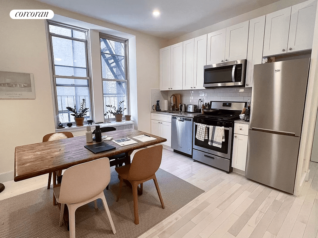 Your chic, fully renovated Brooklyn Heights 2 bedroom 1 bath home !