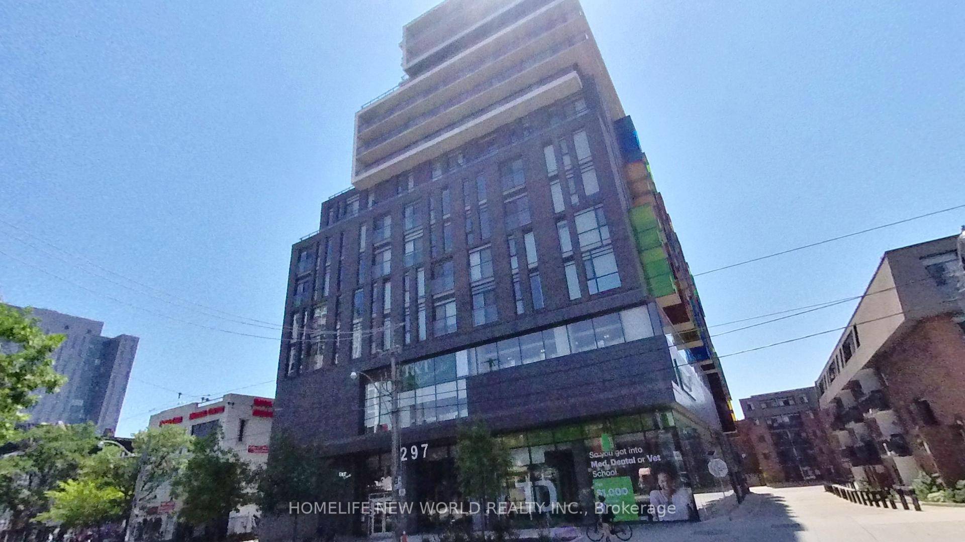 Penthouse 2BR Corner Unit at The College Prime Downtown Location with 10' ceilings and floor to ceiling windows.