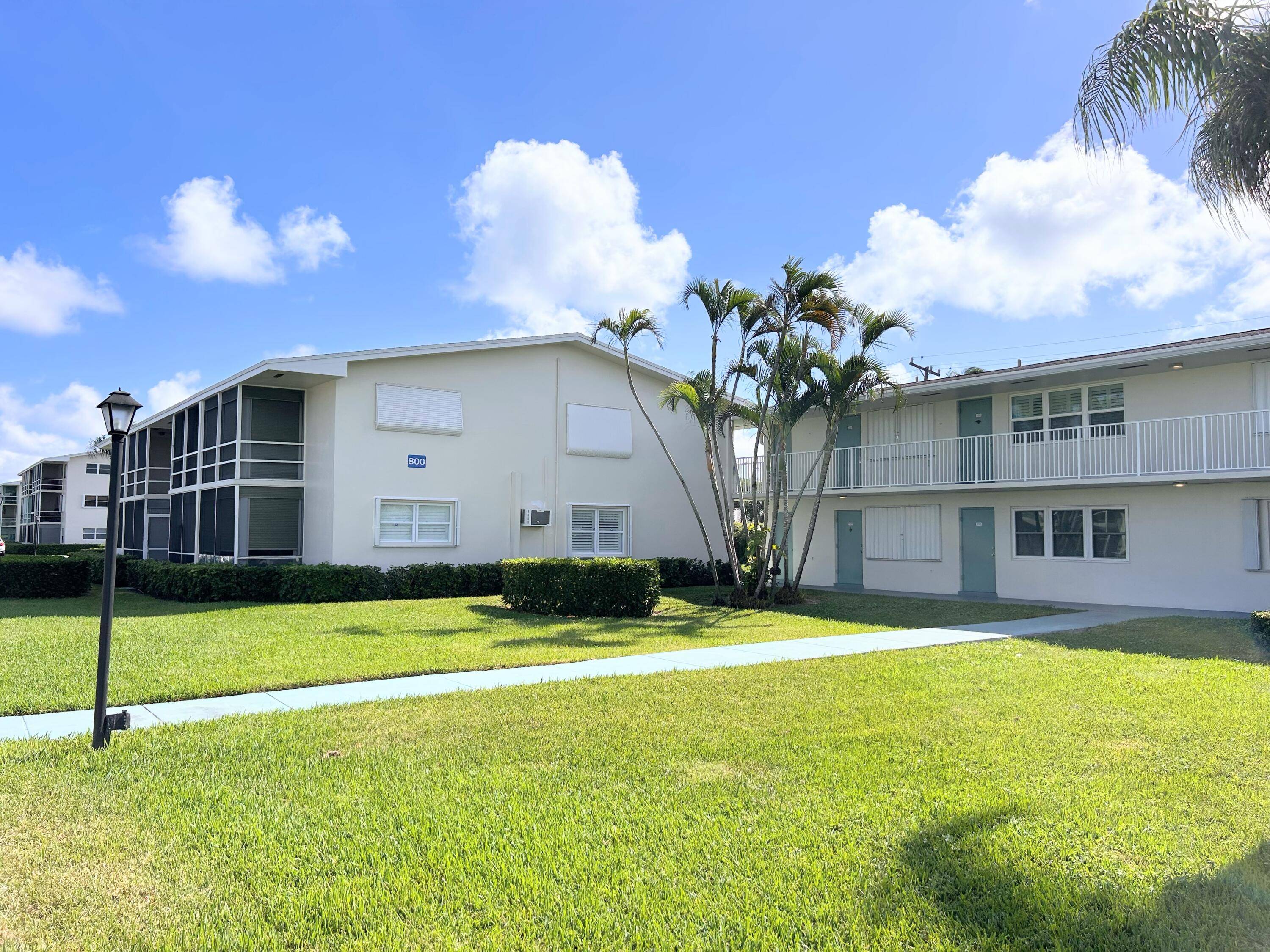 2 BED 1 BATH, LARGEST AT 821 SQ FT !