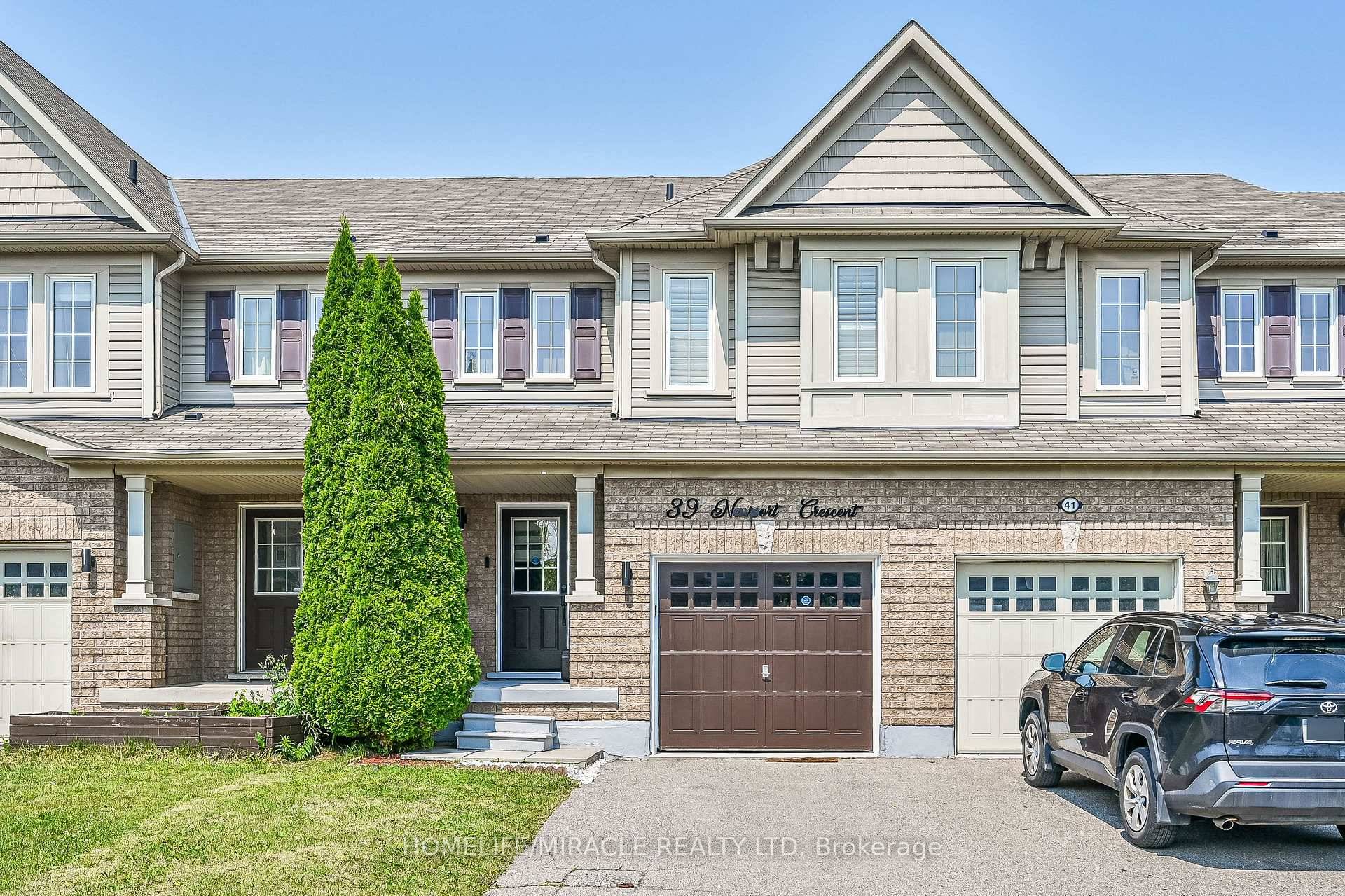 Welcome to 39 Newport Crescenta beautifully upgraded and meticulously maintained freehold townhouse located in one of Hamilton Mountains most desirable and family friendly communities.