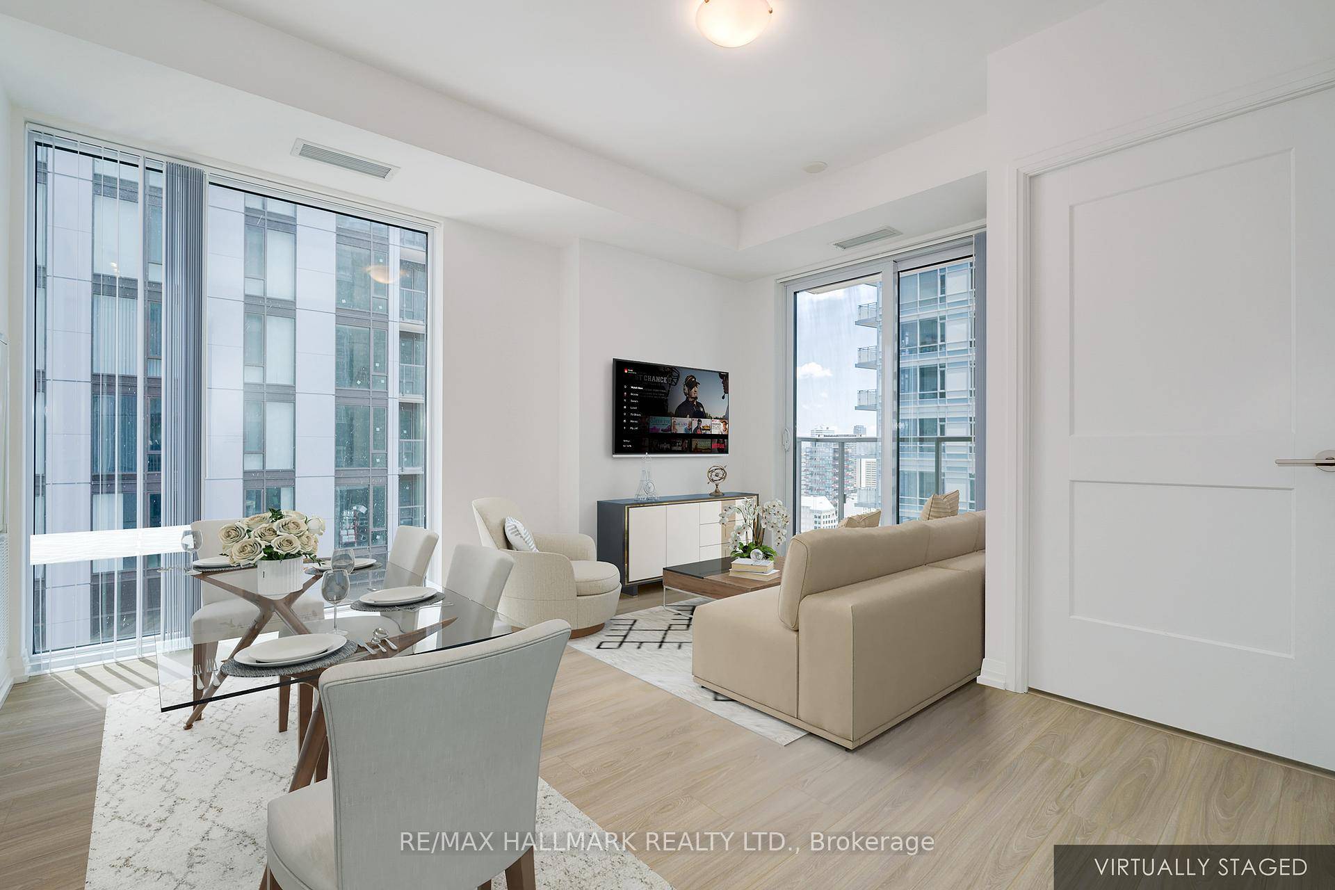 Toronto is your stage and this Theatre District Residence is your urban oasis in King West.