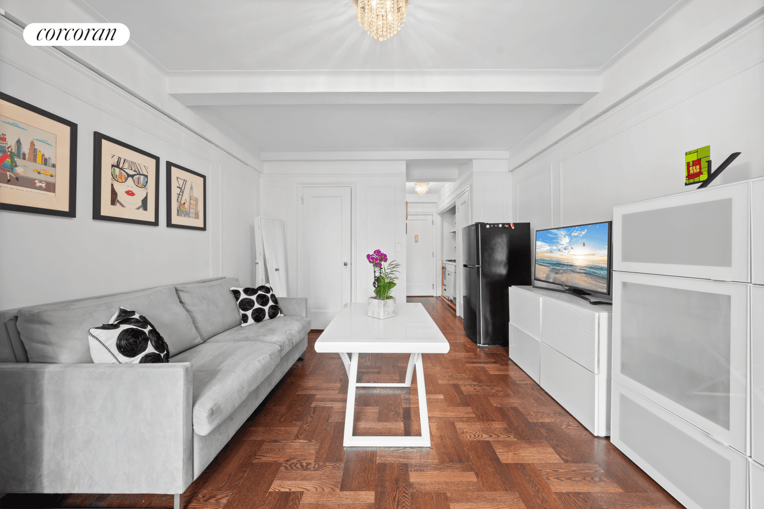 24 hr doorman, high floor, sun drenched, south facing studio in the fabulous Hudson Yards !