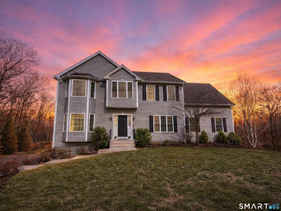 Welcome Home to 7 Jet Brook Road !