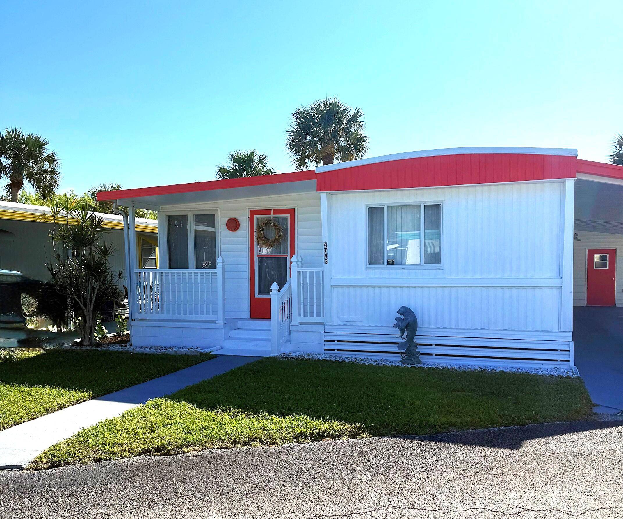 Check out this beauty located just minutes from downtown Jensen Beach.