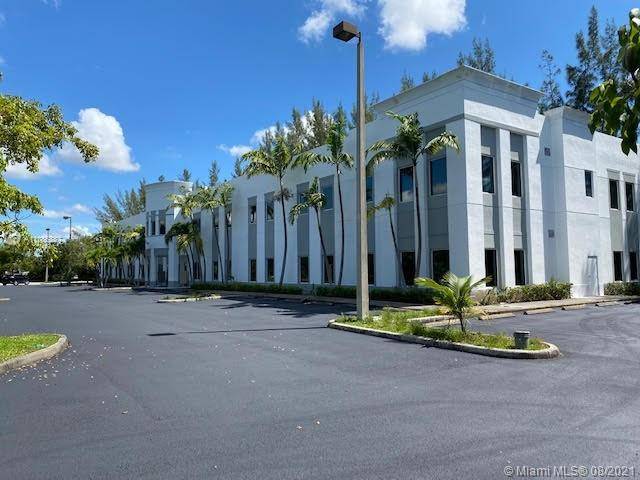 West Kendall Square at 12985 SW 130th Court is a premier lakefront office building located in the heart of the West Kendall commercial neighborhood.