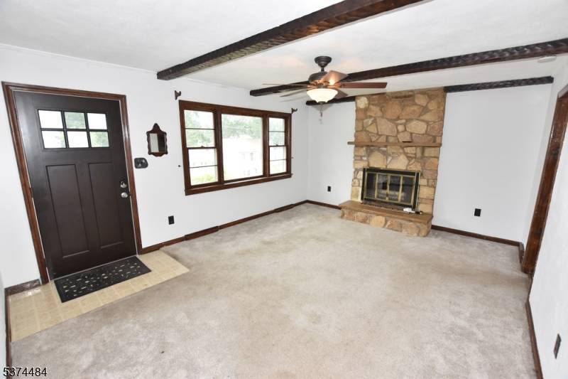 Charming 3 Bedroom Ranch with Walk Out Basement in Landing !