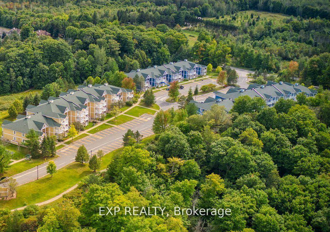 Discover luxury and space in this fully furnished, all inclusive one bedroom unit, located near Horseshoe Valley and just minutes from Barrie.