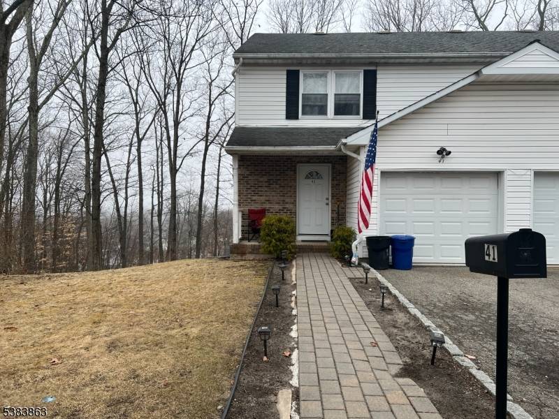 Left side of 1 2 duplex Only.