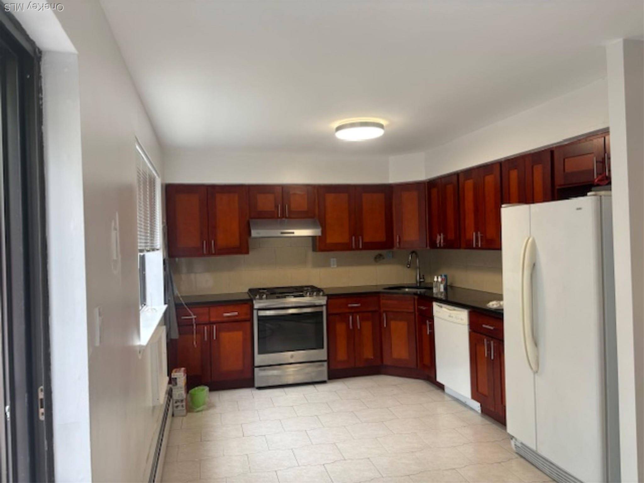 Pelham Garden Area. Freshly painted home.