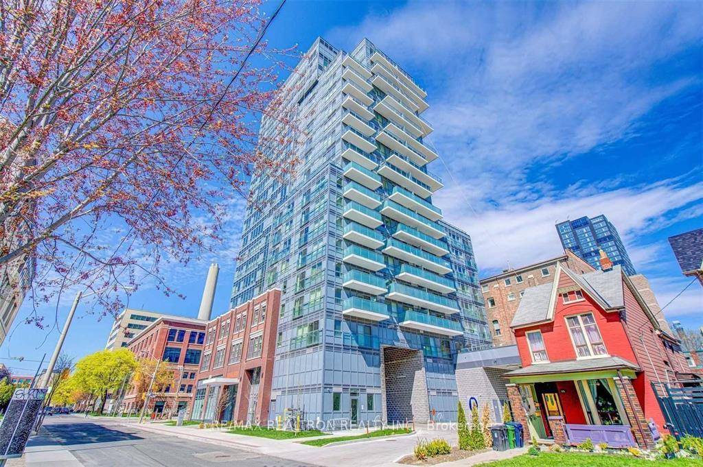 Design Haus Condos Stunning corner suite with unobstructed south, north, and west views.