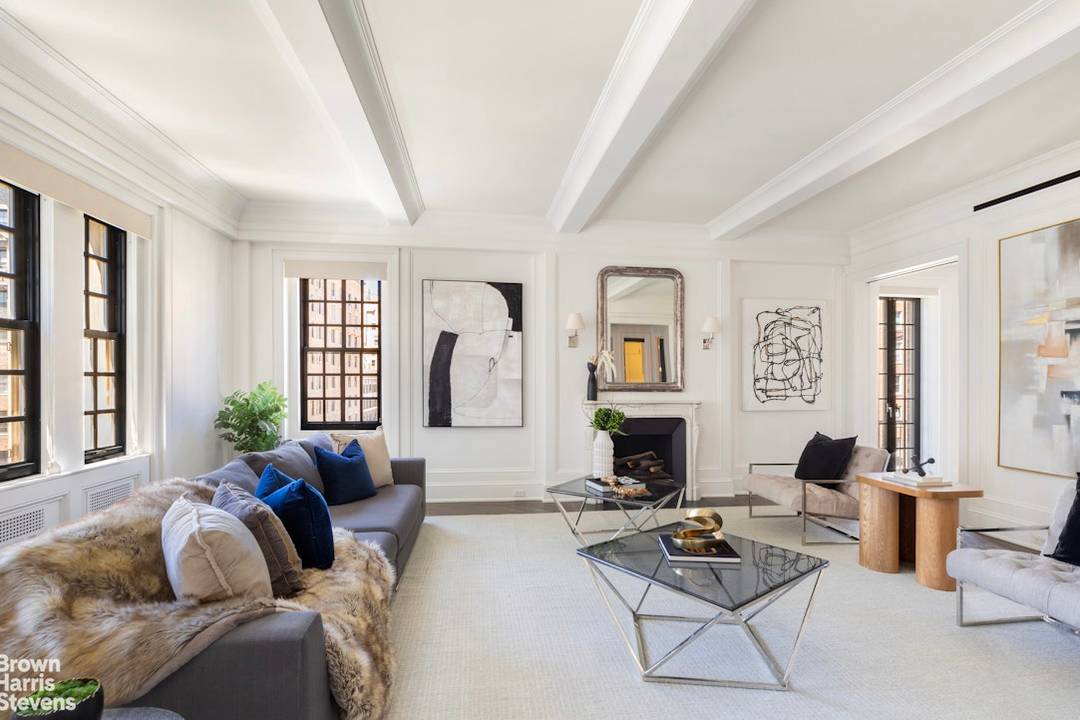 Sun Filled Prewar 3BR with Juliet Balcony on Park Avenue Bathed in beautiful southern and western light, Apartment 9W is an elegant 3 bedroom, 2.