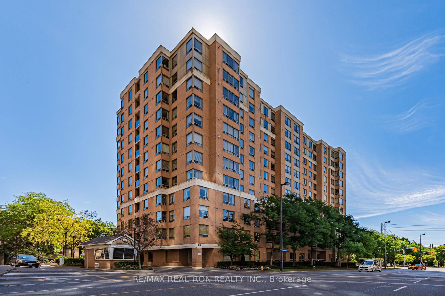 Discover this rarely offered 1 bedroom versatile den easily converted into a second bedroom in one of North York Centres most coveted addresses.